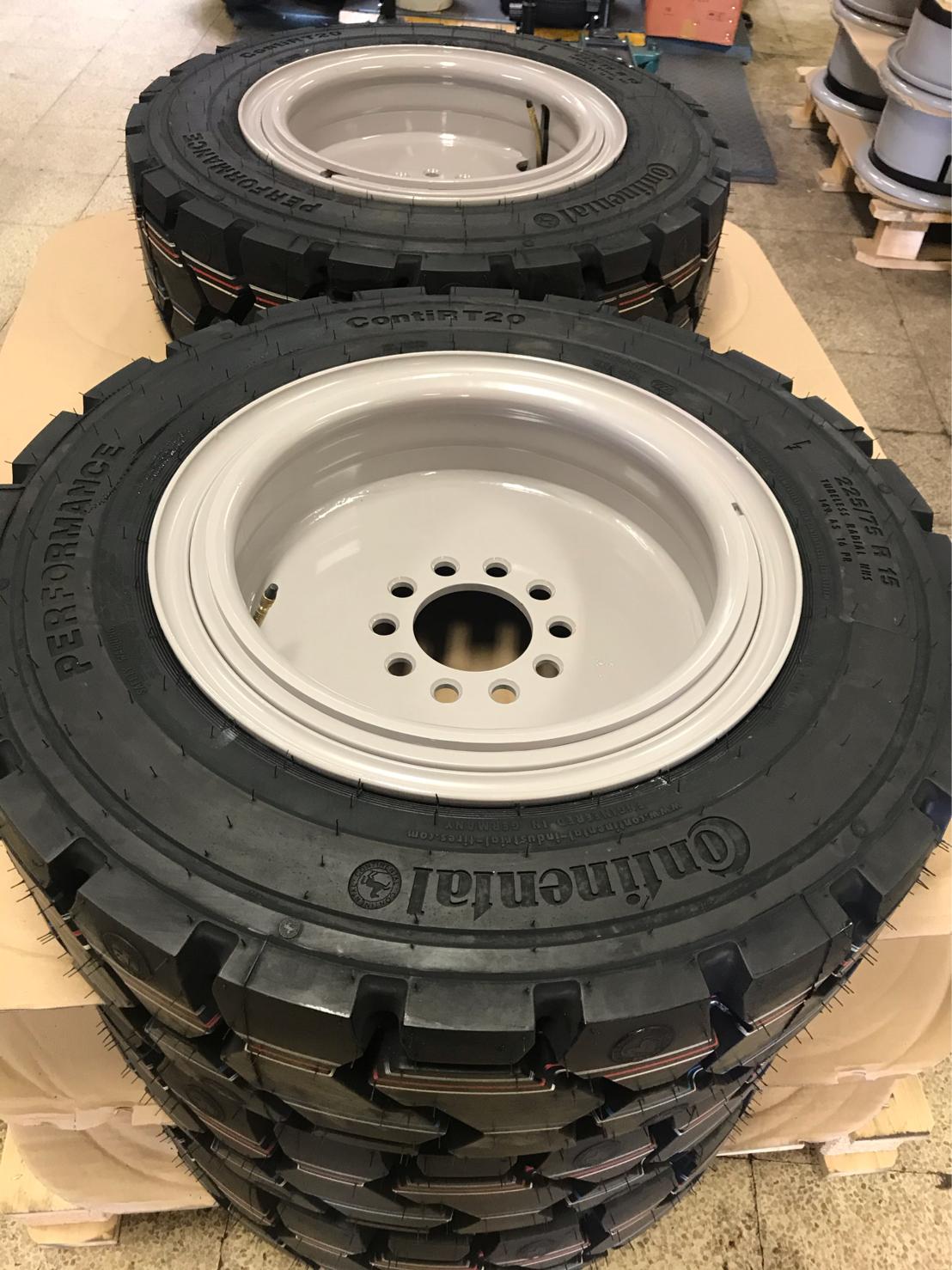 Tire fitting services | Global Wheel Consult