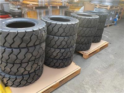 MICHELIN 225/75R15 XZM